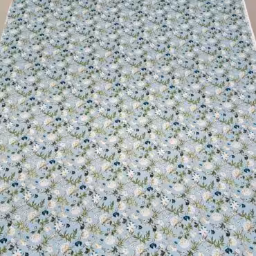 jedwab markowy wzor drobne kwiatki na blekicie satynaB