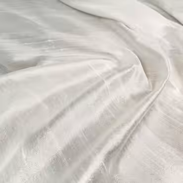 szantung jedwabny bialy smietankowy polyskA