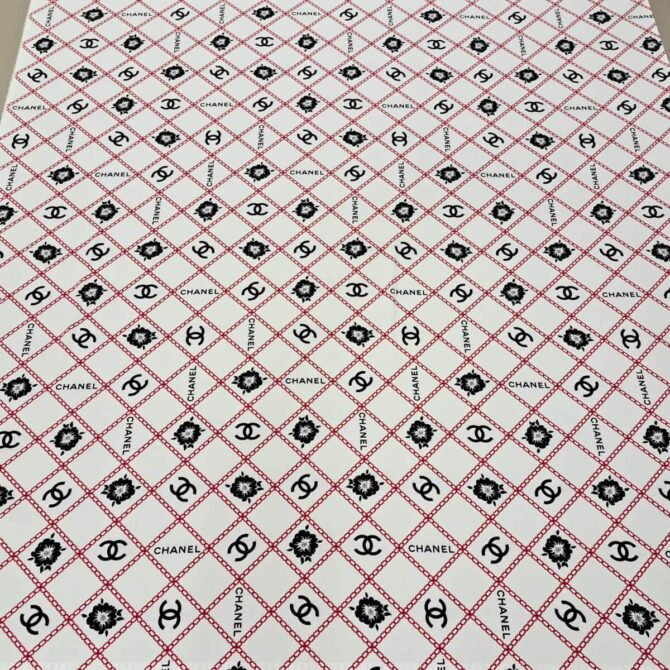 jedwab sygnowany wzor monogramy matowy na satynieB