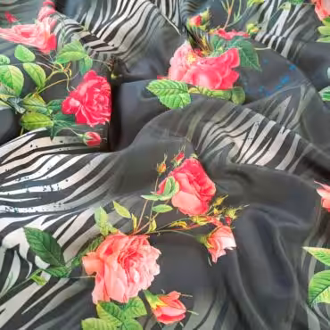 jedwab wzór róże i zebra naturalny cienki czarny