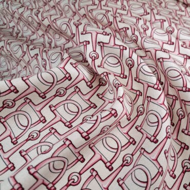 wiskoza premium wzór wędzidła różowe na bieli off white