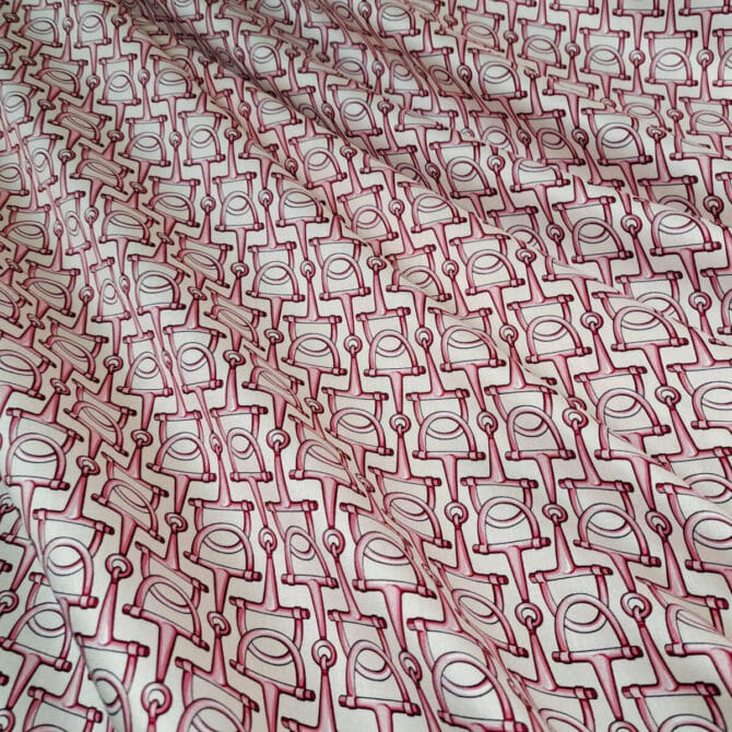 designerska wiskoza sukienkowa premium wzór wędzidła różowe na bieli off white