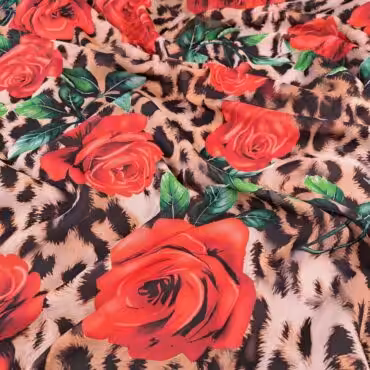 szyfon jedwabny w czerwone róże na panterce
