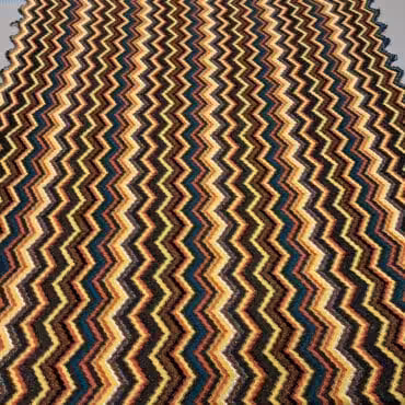 kolorowa dzianina w zygzaki wełna z domieszką metaliczną