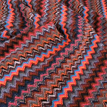 dzianina wełna z domieszką kolorowe zygzaki drobne