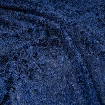 włoska koronka w kwiaty granatowa elastyczna