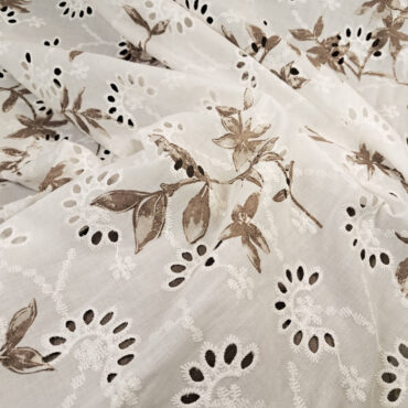 bawełna haftowana biała w beżowy wzór roślinny